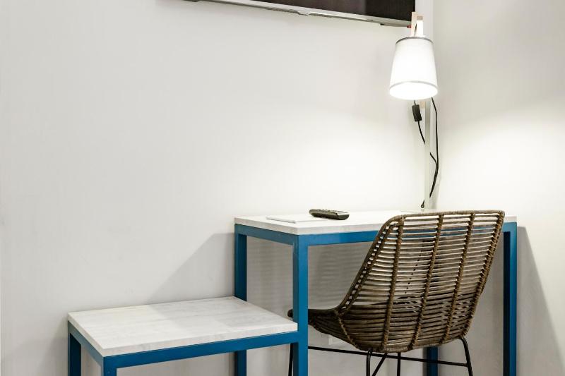 Double Room image 4