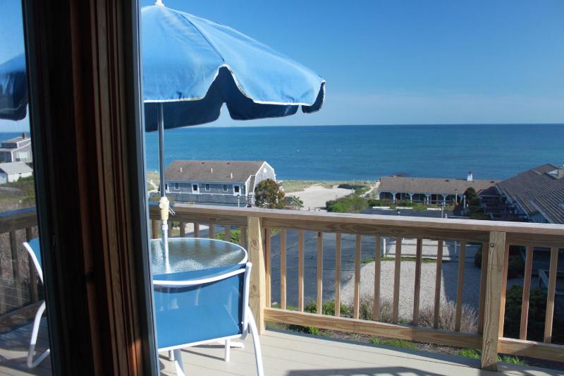 Double Room with Sun Deck and Partial Sea View image 3