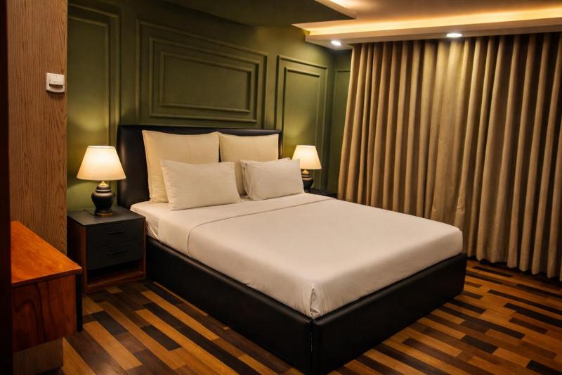 Gold crest mall residence - Luxury Apartments by Alvis Suite - DHA Phase 4 - image 15
