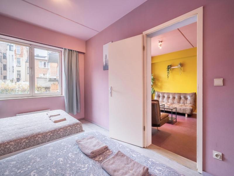 Cosy Antwerp apartment stay - image 8