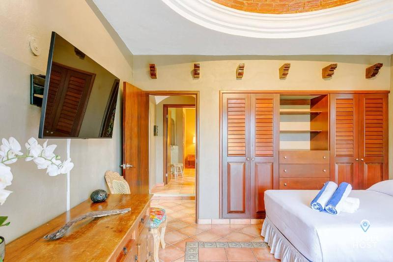 6Br Villa W Pool Bbq & Backyard - image 13