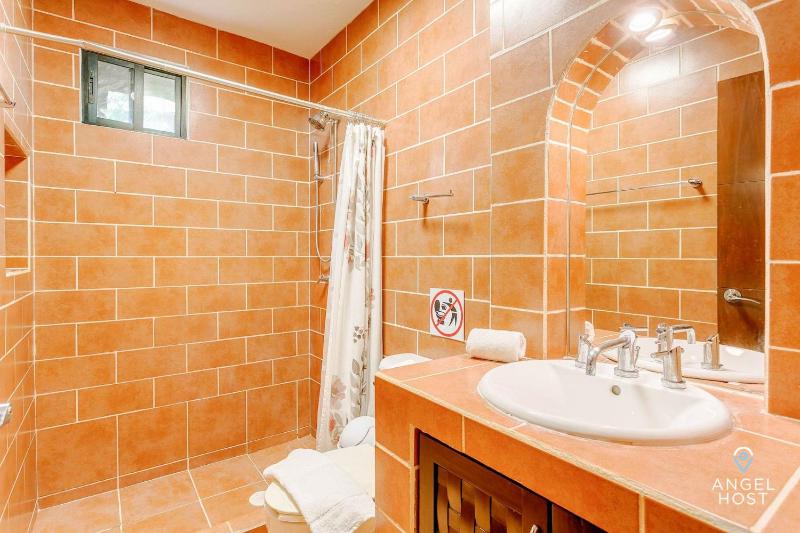 6Br Villa W Pool Bbq & Backyard - image 10