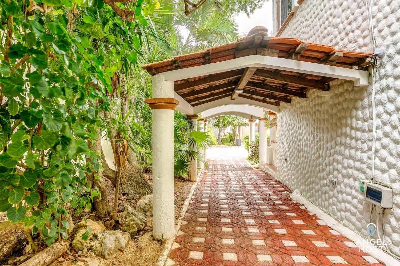 6Br Villa W Pool Bbq & Backyard - image 36