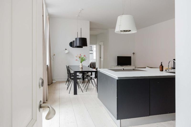 Amalienborg Stylish 2 Bed Apartment - image 10