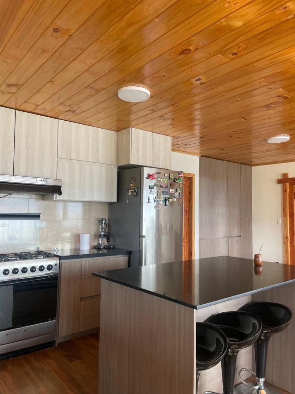 Casa Paihuen a 29km de Pucon Vista al Lago - image 2