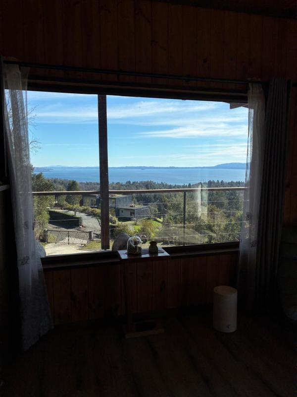 Casa Paihuen a 29km de Pucon Vista al Lago - image 26