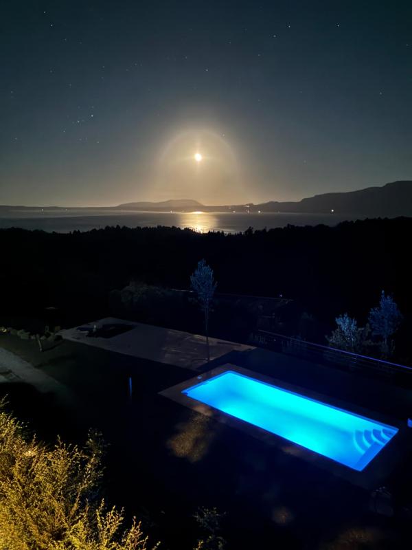 Casa Paihuen a 29km de Pucon Vista al Lago - image 37