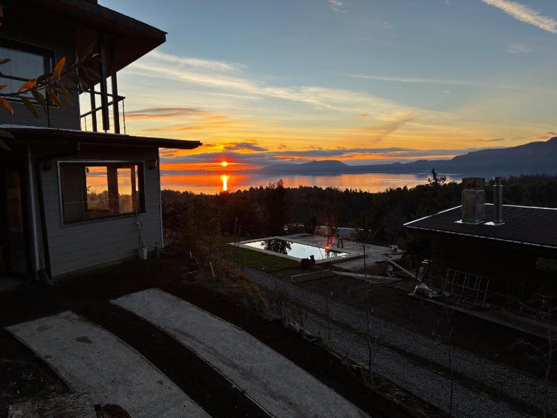 Casa Paihuen a 29km de Pucon Vista al Lago - image 28