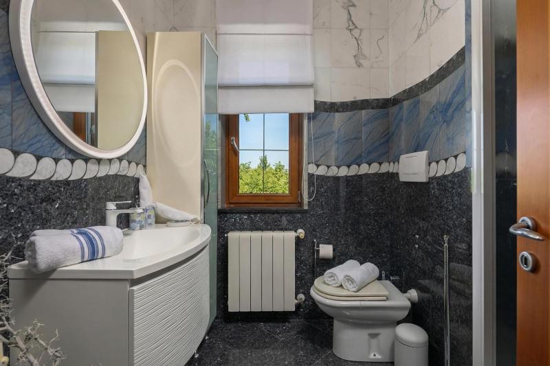 Luxury Pool Villa Rosa Magica - Happy Rentals - image 40