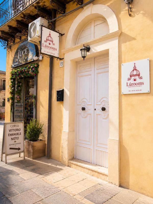 Lùrooms- Guesthouse in Noto - image 50