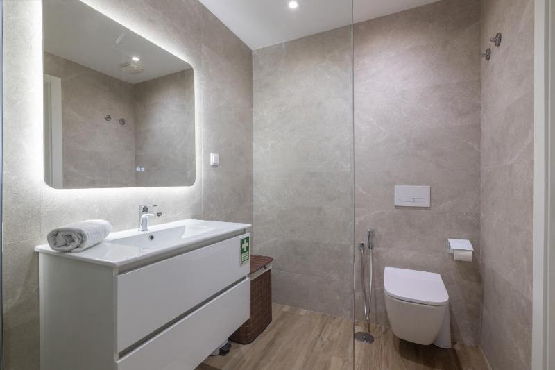 Luxury 2br With Terrace 5-min Walk - image 17