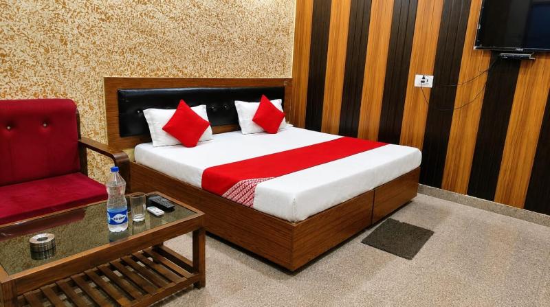 Shubham Palace Hotel - image 2