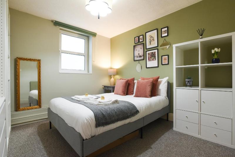 Air Maison - Apartment near Historic Dockyard - image 12