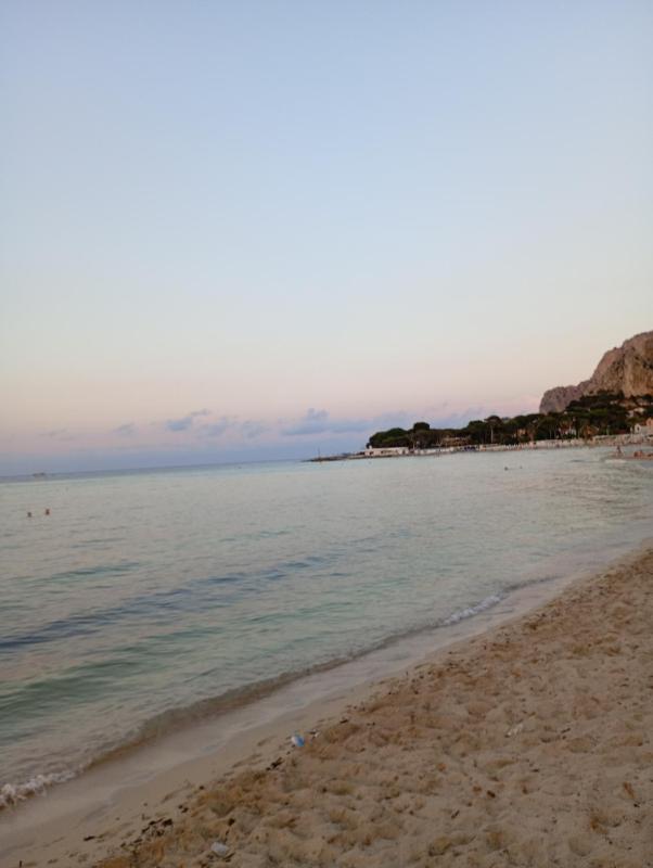 Samuel garden e beach - image 9