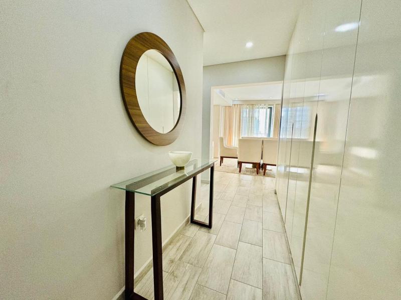 Luxouso Flat T4 na polana Plaza - image 6