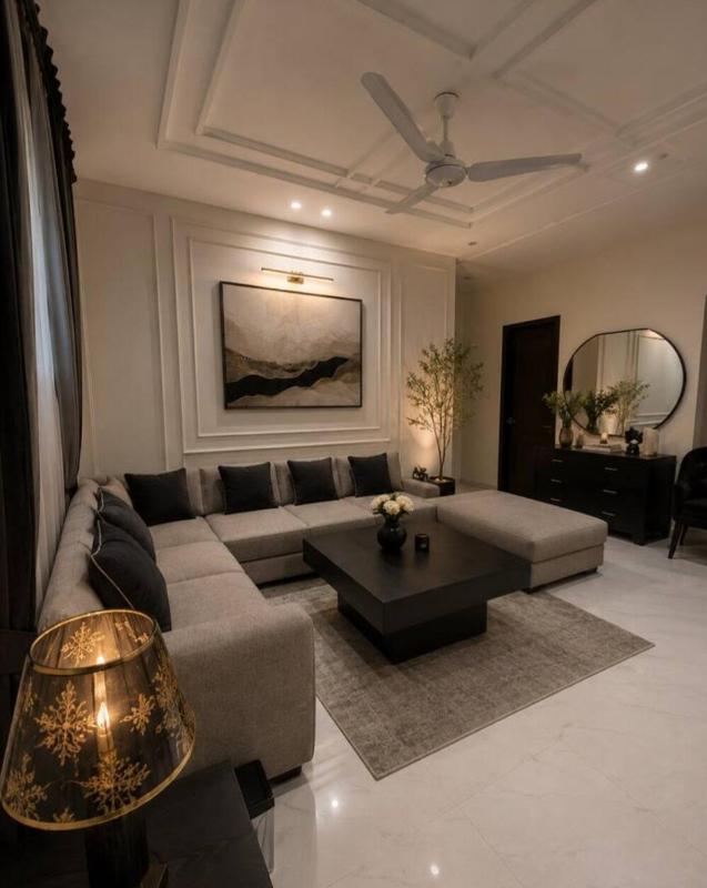 Luxury 2 Bed Faisalabad Wifi AC Family Friendly - image 1