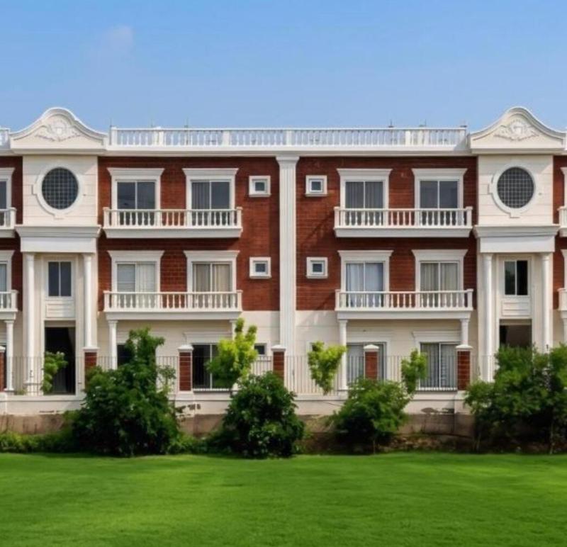 Luxury 2 Bed Faisalabad Wifi AC Family Friendly - image 9