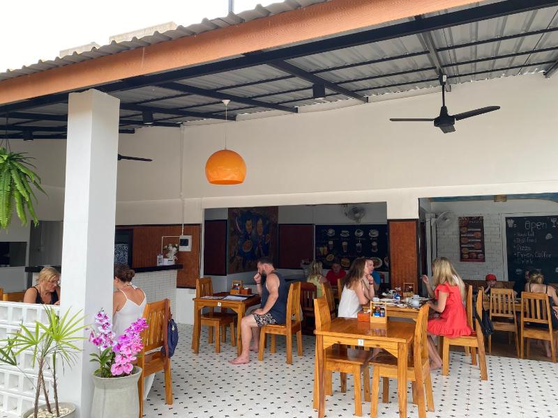 Bambootel Lanta Resort - image 8