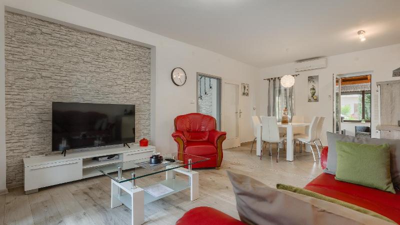 Villa Elida by Villas Guide - image 3
