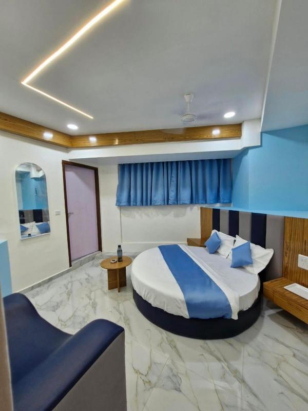 Hotel Radhe Royal - image 3