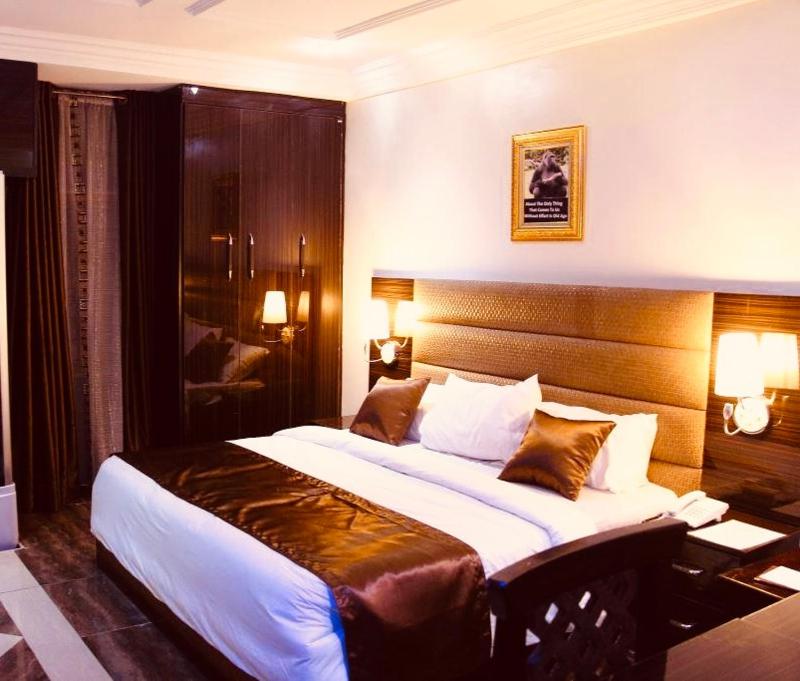 Elixair Gate Hotel - image 6
