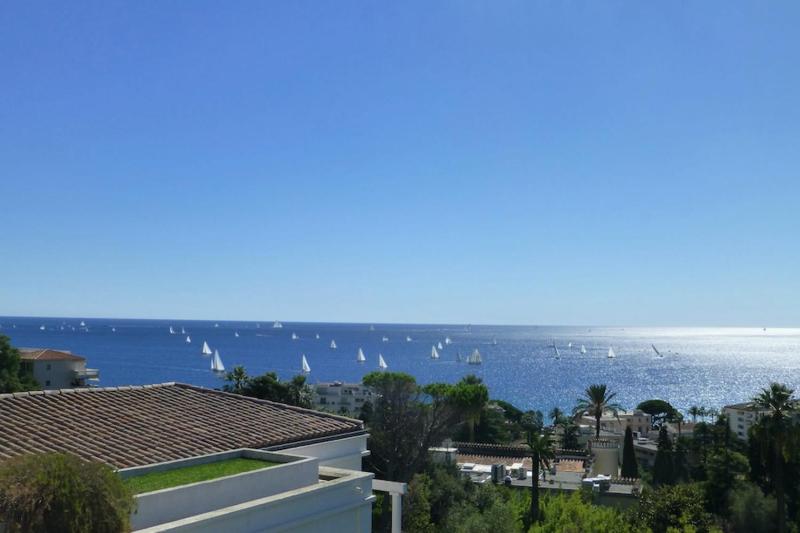 Sea views and beautiful pool - image 18