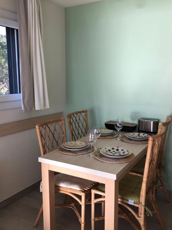 Sea views and beautiful pool - image 31