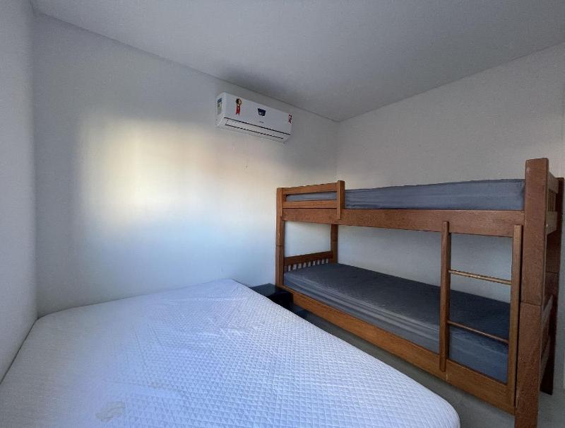 Maria Eduarda 201 - Apartamento com 3 quartos a apenas 3 minutos da praia - image 8