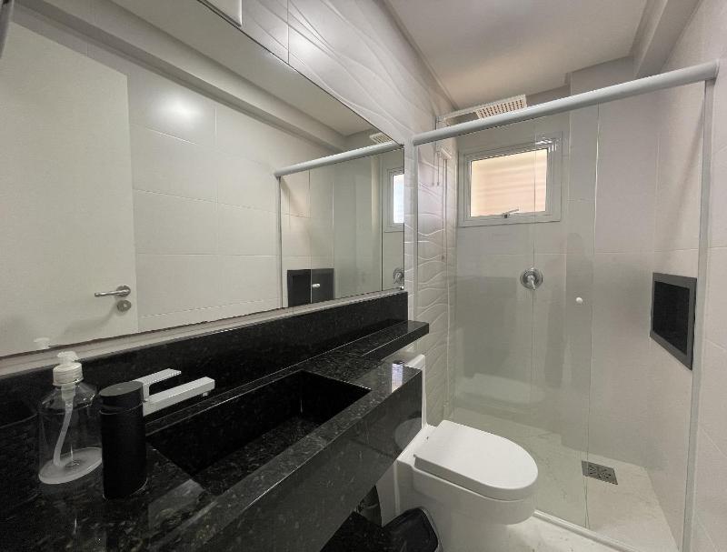 Maria Eduarda 202 - Apartamento amplo com 3 quartos a apenas 3 minutos da praia - image 13
