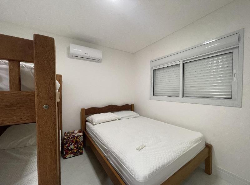 Maria Eduarda 202 - Apartamento amplo com 3 quartos a apenas 3 minutos da praia - image 3