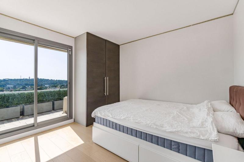 AntibesLuxuriousResidence - image 33