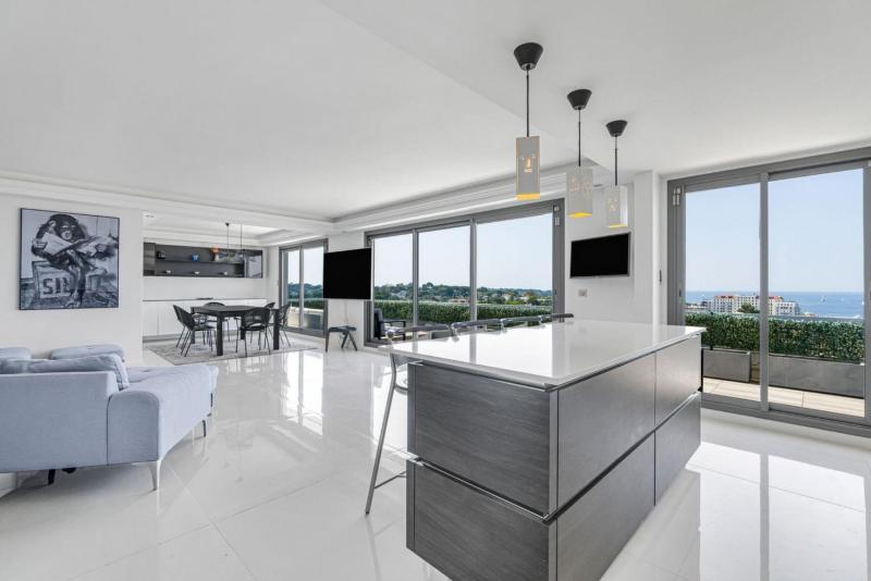 AntibesLuxuriousResidence - image 26