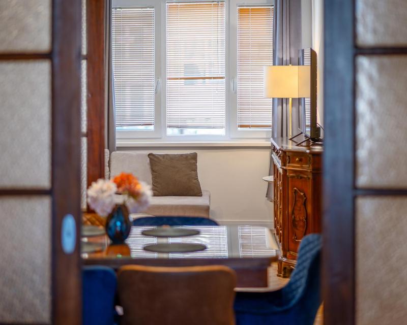 New Central 2BR Premium Apartment - image 1