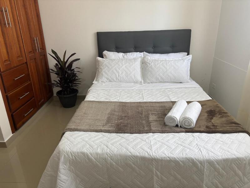 Apartamento Acogedor a 10 Min Plaza Mayor con Parqueadero - image 2