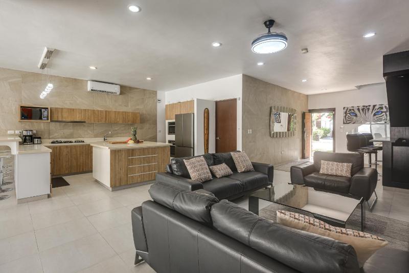 1 Mi to Beach: Luxe Playa Del Carmen Home w/ Pool - image 14