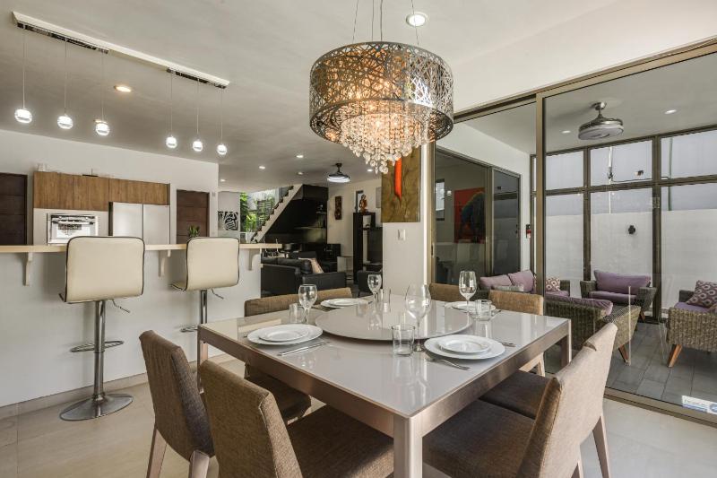 1 Mi to Beach: Luxe Playa Del Carmen Home w/ Pool - image 11