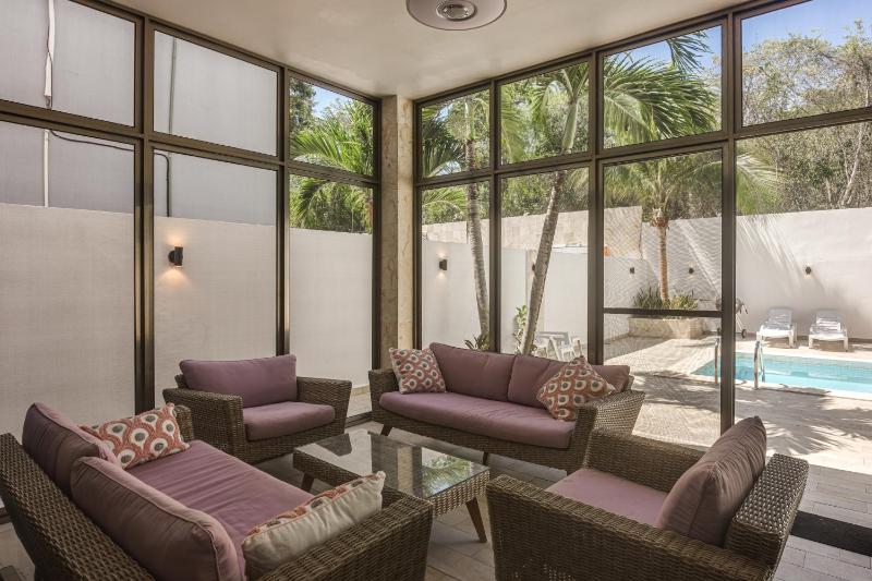 1 Mi to Beach: Luxe Playa Del Carmen Home w/ Pool - image 9