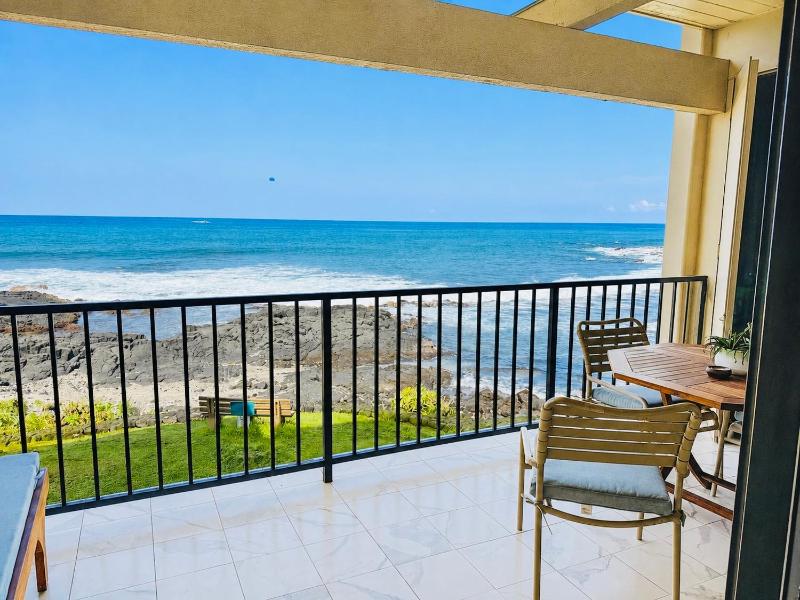 Oceanfront-Incredible Views Surf Break & Romantic Sunsets at Bali Kai 223 - image 10