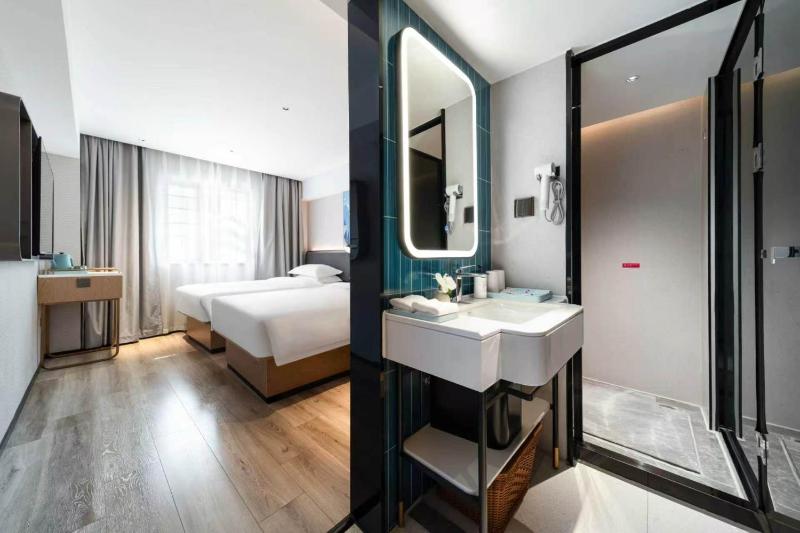 Echarm Hotel Shenzhen Convention and Exhibition Centre Huaqiangbei Metro Station Branch - image 9