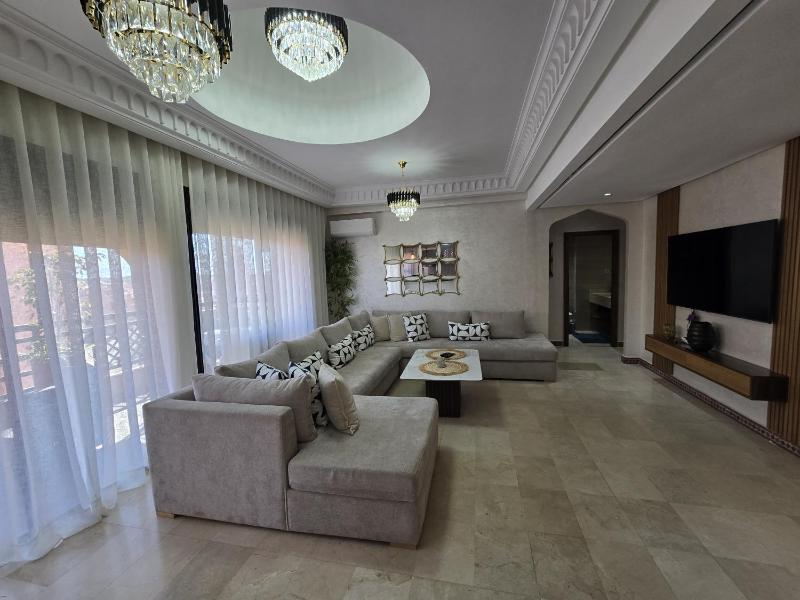 Cosy Apartment Stay With Garden And Pools - image 16