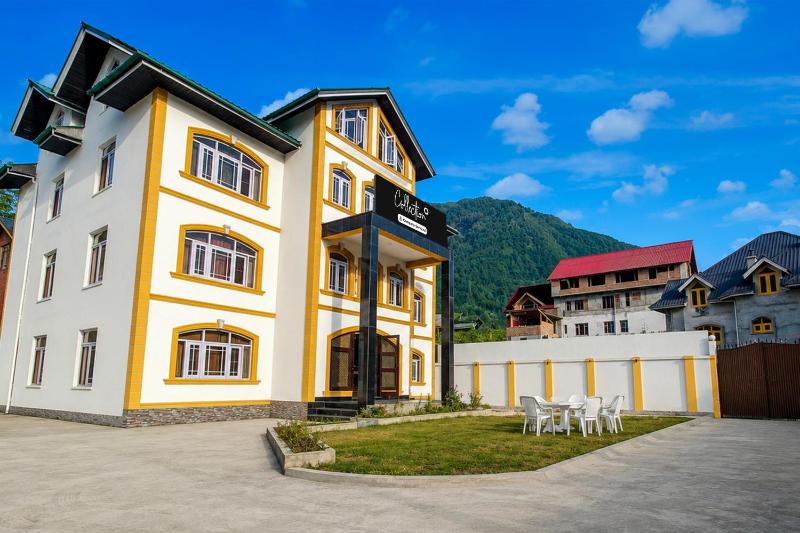 Collection O Shalimar Garden Srinagar Formerly Pine Hills - image 15