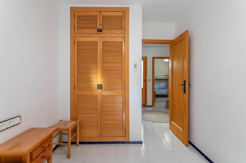 Casa en la playa con piscinas - image 26