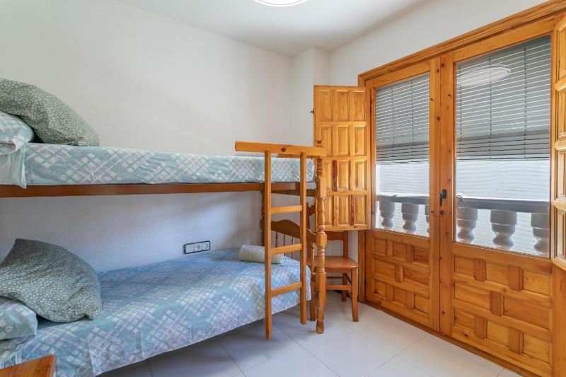 Casa en la playa con piscinas - image 12