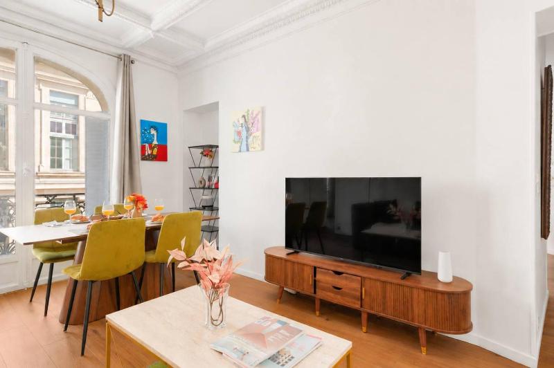 BnBNova - 2BR - Saint-Germain & Odéon - image 6
