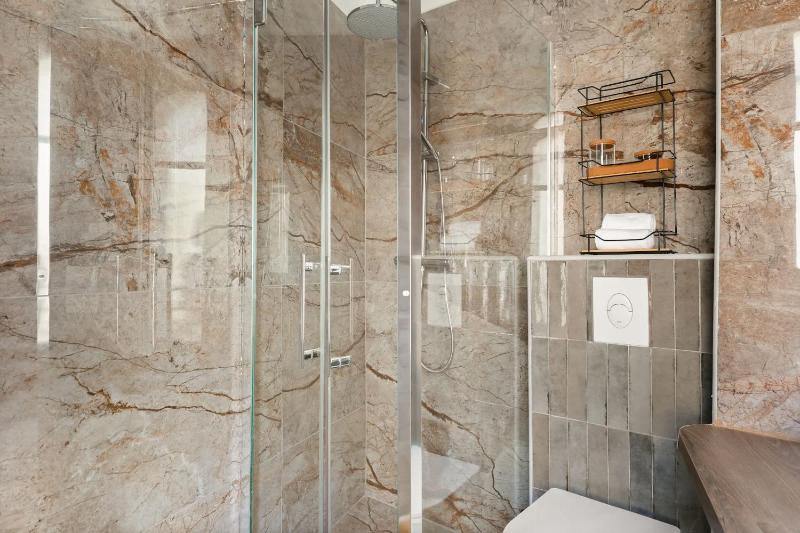 BnBNova - 2BR - Saint-Germain & Odéon - image 14