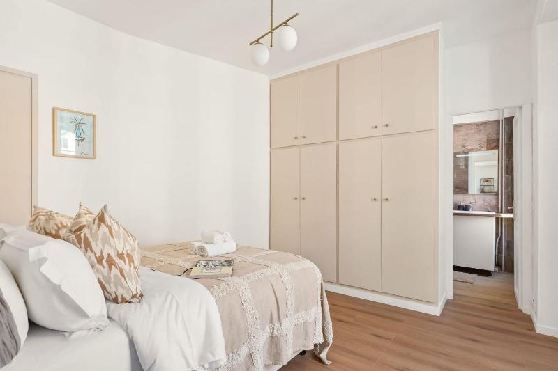 BnBNova - 2BR - Saint-Germain & Odéon - image 13