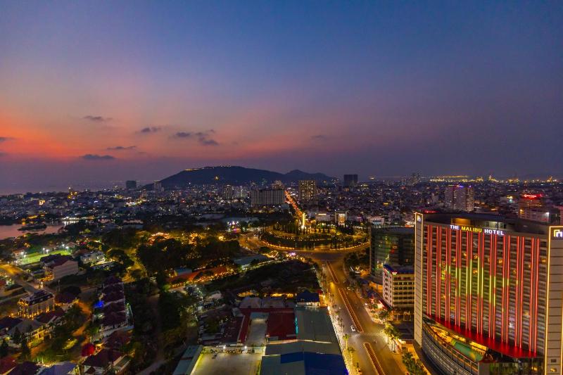 Căn Hộ Ban Công Sân Vườn - Oasky 4PN - image 6