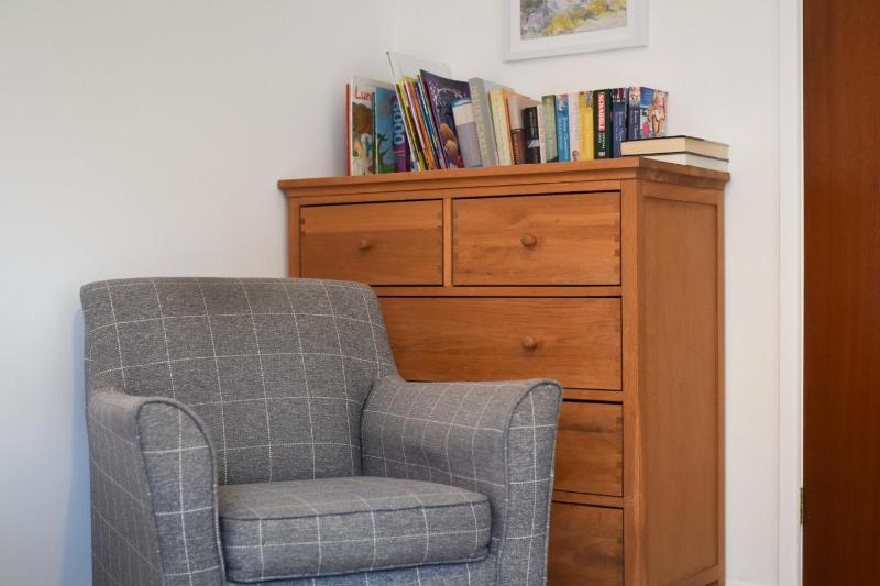 Air Maison - One Bedroom Retreat with Private Garden and Parking - image 37