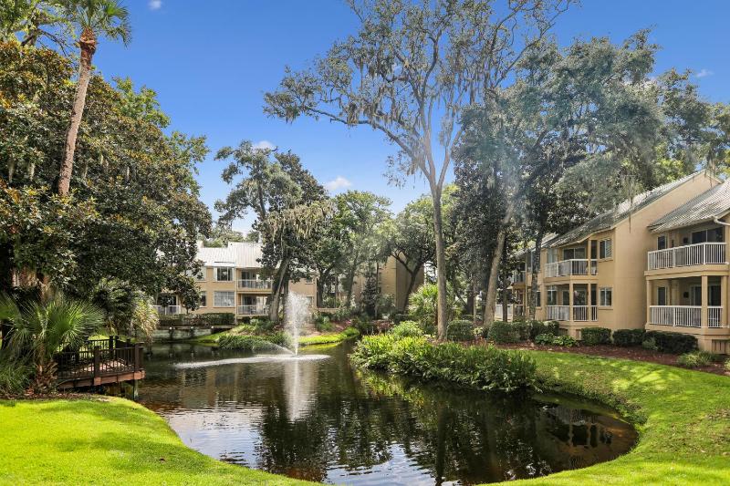 609 Barrington Park - image 16