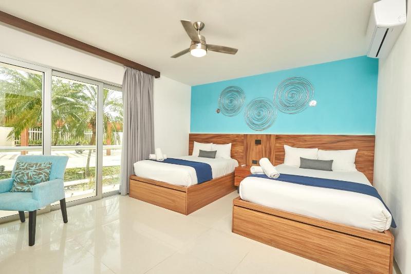 Mareazul Luxury Condo Beach & Resort Pools - image 28